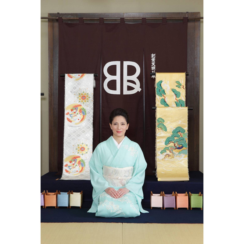 婦人画報様の「美しいキモノ」に、玉川髙島屋にて開催しております“京のはんなり着付け講座”をご紹介いただきました。の画像 